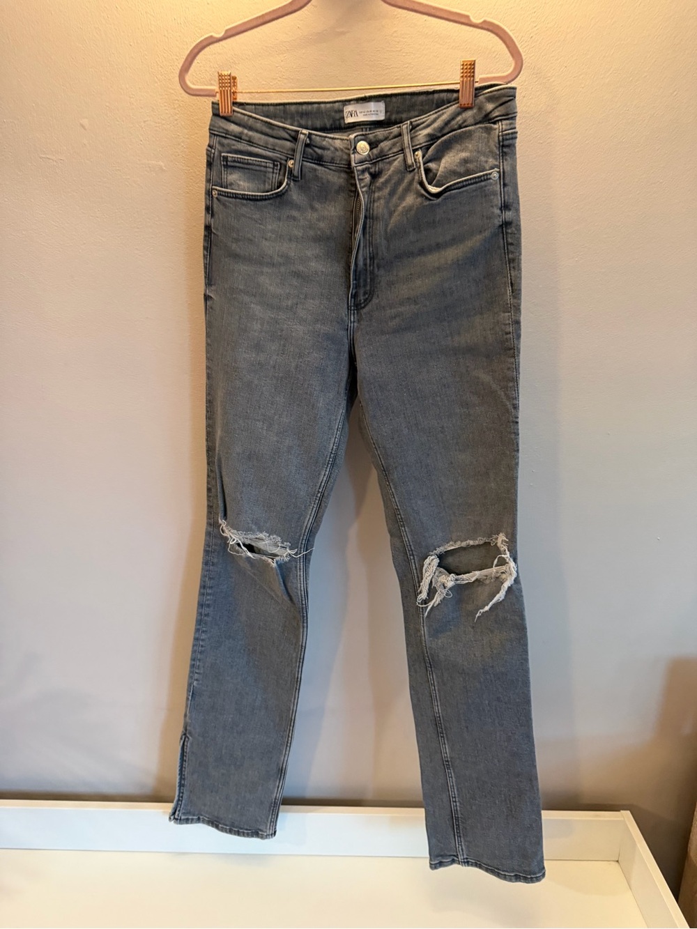 Zara Women's Gray Straight-Leg Ripped Knee Jeans